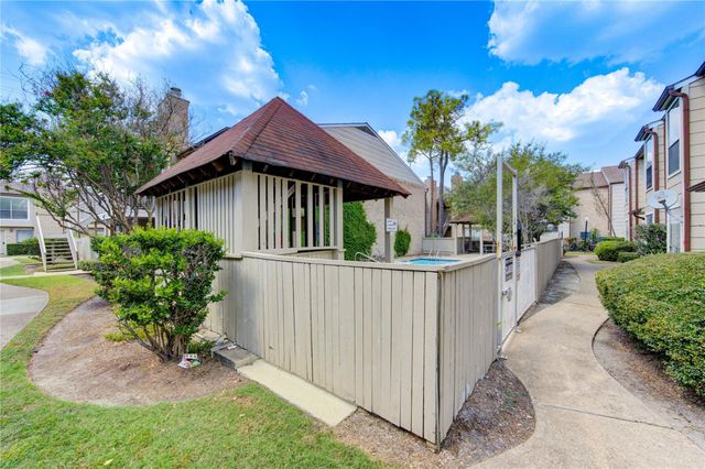 2120 Wilcrest Drive 226, Houston, TX 77042