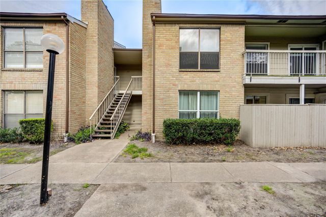 2120 Wilcrest Drive 226, Houston, TX 77042