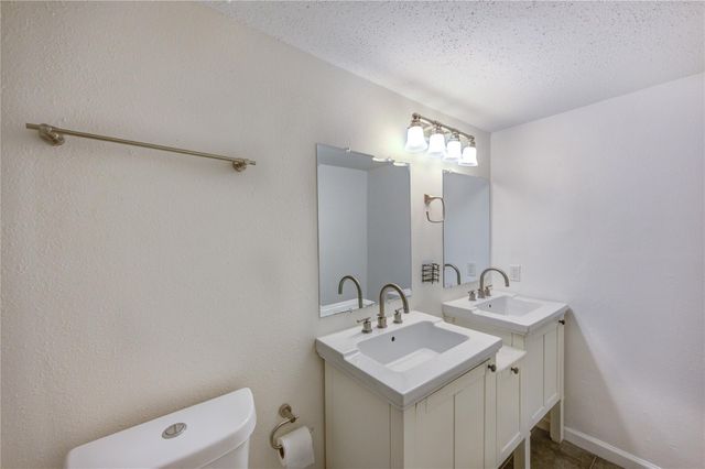 2120 Wilcrest Drive 226, Houston, TX 77042