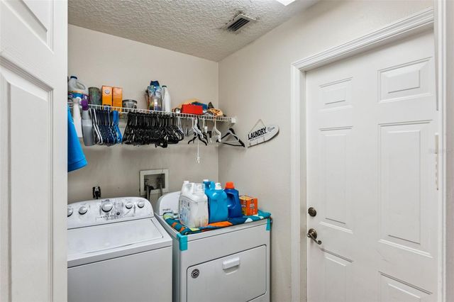 266 HANGING MOSS CIRCLE, Lake Mary, FL 32746