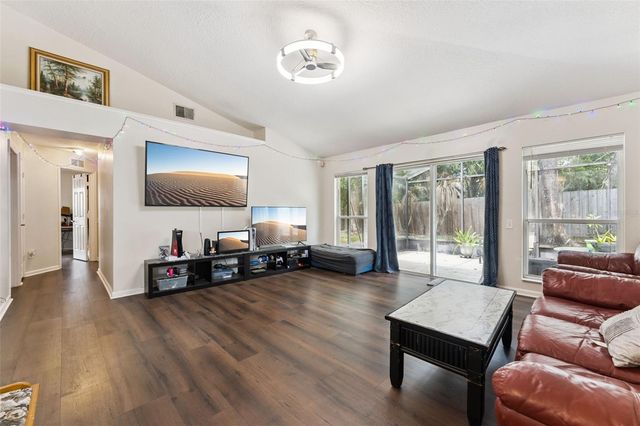 266 HANGING MOSS CIRCLE, Lake Mary, FL 32746