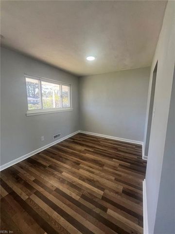 3461 Gamage DR, Norfolk, VA 23518