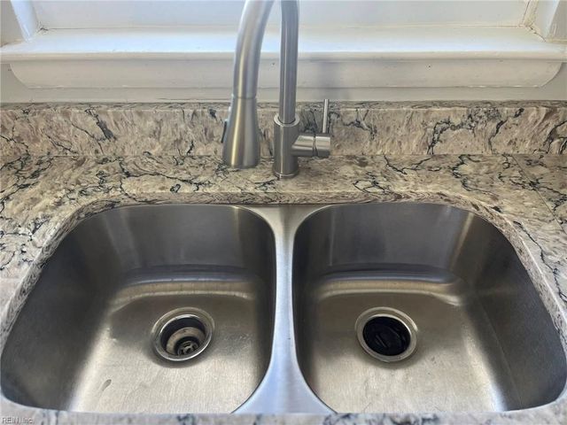 3461 Gamage DR, Norfolk, VA 23518