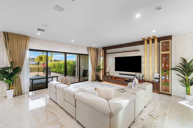 8233 Crystal Downs Avenue, Boca Raton, FL 33434
