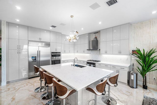 8233 Crystal Downs Avenue, Boca Raton, FL 33434