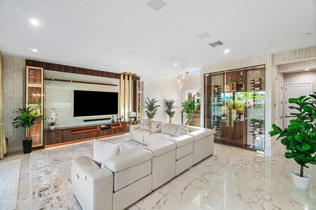 8233 Crystal Downs Avenue, Boca Raton, FL 33434