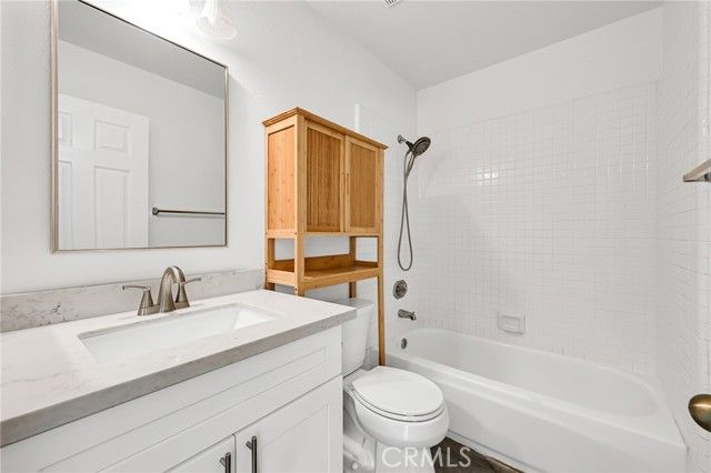 28 Cascada, Rancho Santa Margarita, CA 92688