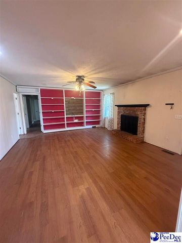 607 S 11th St, Hartsville, SC 29550