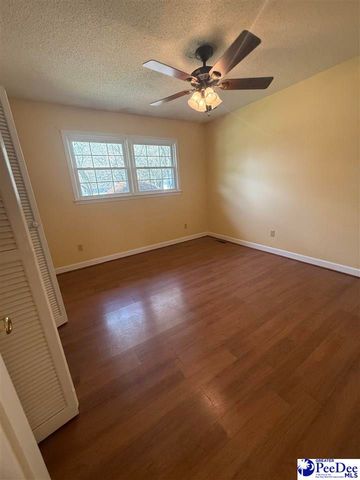 607 S 11th St, Hartsville, SC 29550