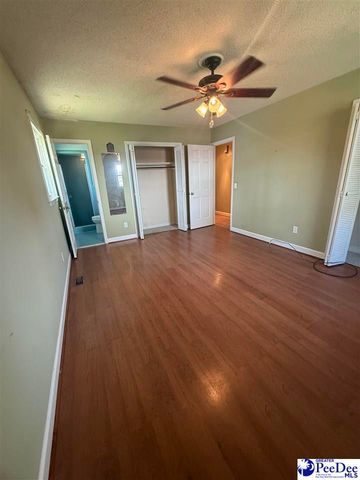 607 S 11th St, Hartsville, SC 29550
