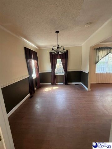 607 S 11th St, Hartsville, SC 29550