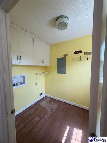 607 S 11th St, Hartsville, SC 29550