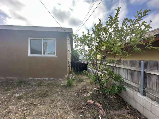 5863 Roswell St, San Diego, CA 92114