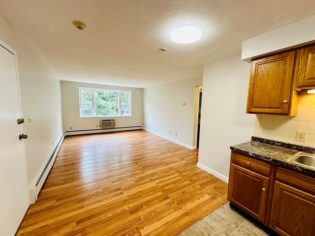 1105 Lexington Street 8-4, Waltham, MA 02452