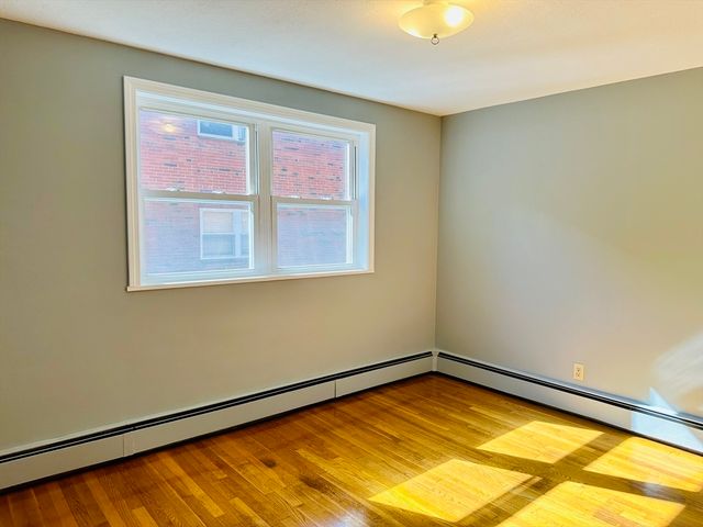 1105 Lexington Street 8-4, Waltham, MA 02452