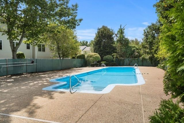1105 Lexington Street 8-4, Waltham, MA 02452