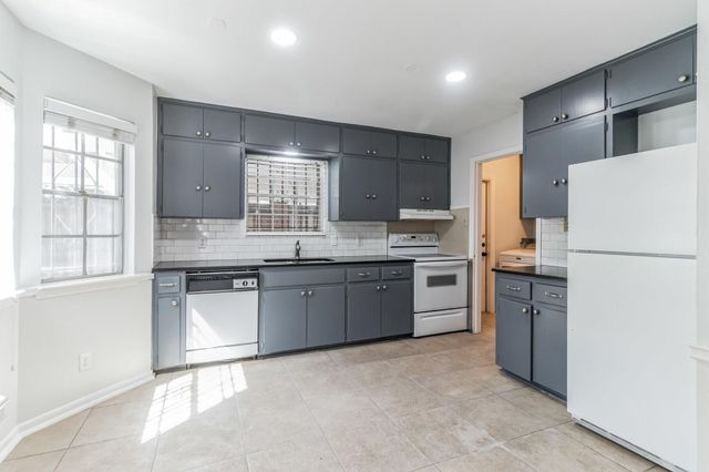 1704 San Antonio ST, Austin, TX 78701