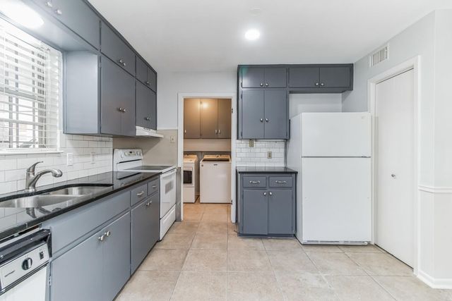 1704 San Antonio ST, Austin, TX 78701