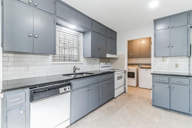 1704 San Antonio ST, Austin, TX 78701