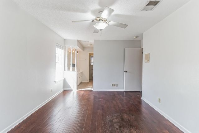 1704 San Antonio ST, Austin, TX 78701