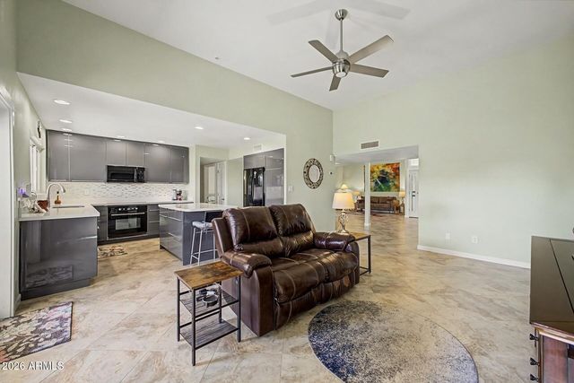 6221 N 21ST Drive, Phoenix, AZ 85015