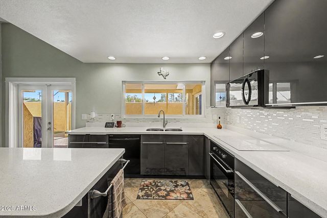 6221 N 21ST Drive, Phoenix, AZ 85015