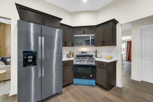 736 Cinnamon Teal Court, Hobart, IN 46342