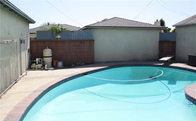 3922 Snowden, Long Beach, CA 90808