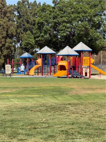 3922 Snowden, Long Beach, CA 90808