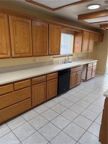 3922 Snowden, Long Beach, CA 90808