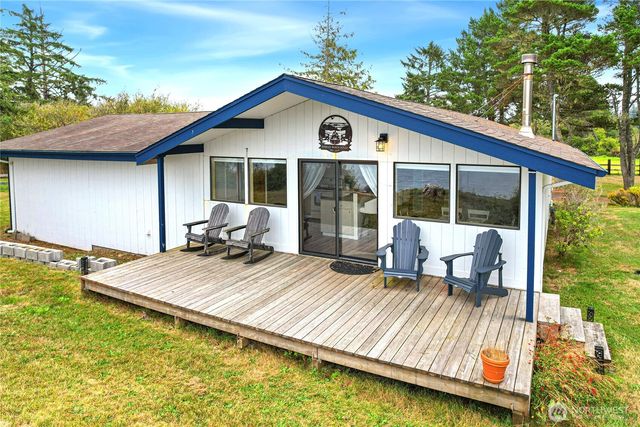 1968 State Route 105, Aberdeen, WA 98520