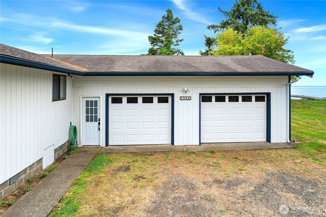 1968 State Route 105, Aberdeen, WA 98520