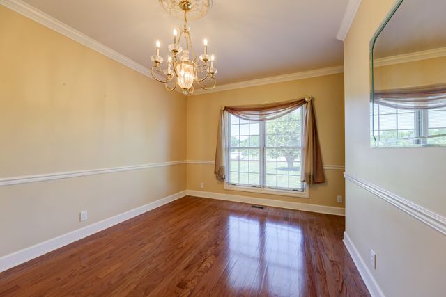629 Mobley Rd, Clarksville, TN 37043