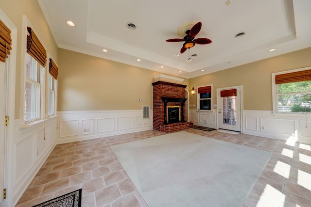 629 Mobley Rd, Clarksville, TN 37043