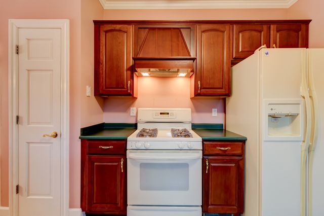629 Mobley Rd, Clarksville, TN 37043