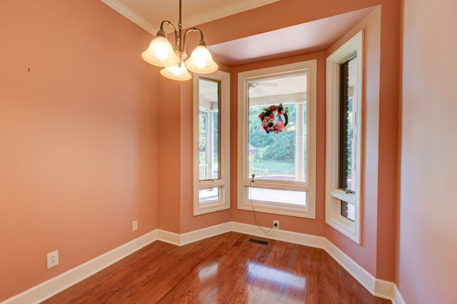 629 Mobley Rd, Clarksville, TN 37043