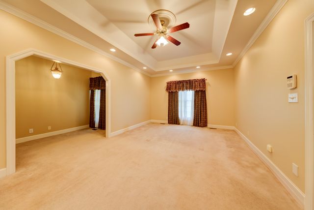 629 Mobley Rd, Clarksville, TN 37043