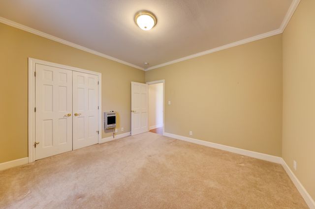 629 Mobley Rd, Clarksville, TN 37043