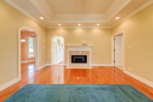 629 Mobley Rd, Clarksville, TN 37043