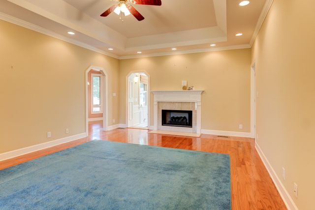 629 Mobley Rd, Clarksville, TN 37043
