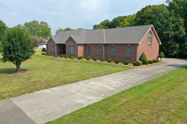 629 Mobley Rd, Clarksville, TN 37043