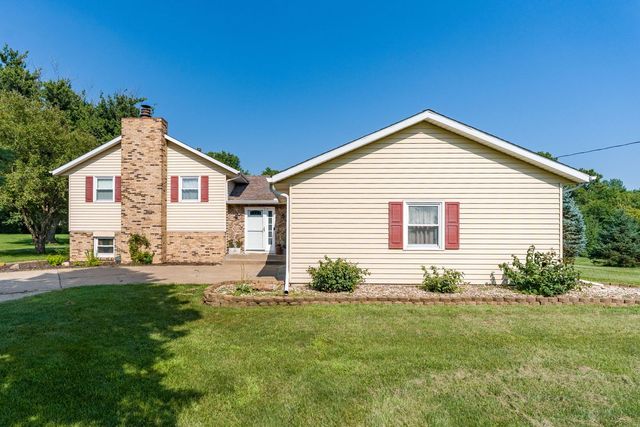 25 WOODCREST Drive, Geneseo, IL 61254
