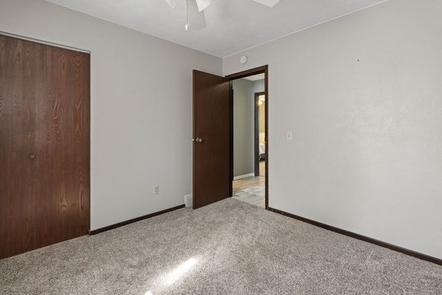 25 WOODCREST Drive, Geneseo, IL 61254
