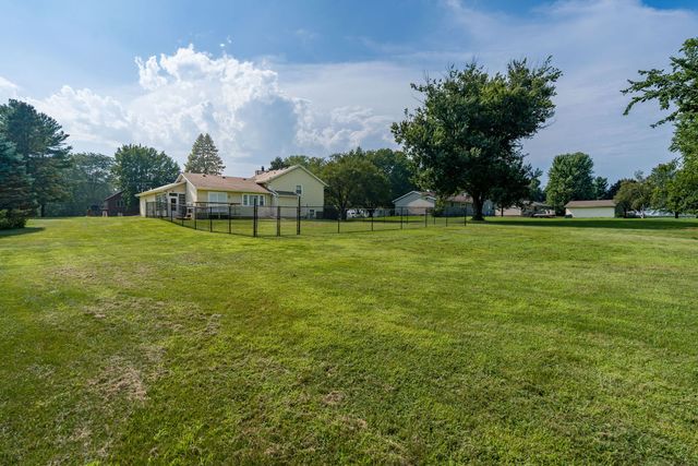 25 WOODCREST Drive, Geneseo, IL 61254