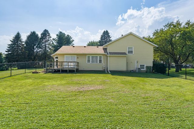 25 WOODCREST Drive, Geneseo, IL 61254