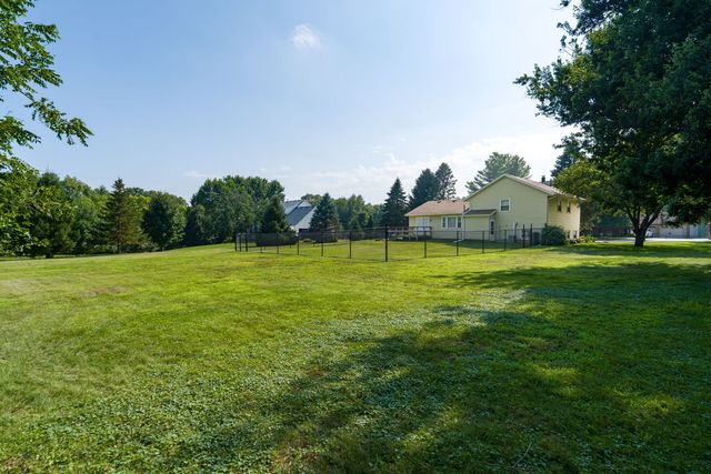 25 WOODCREST Drive, Geneseo, IL 61254