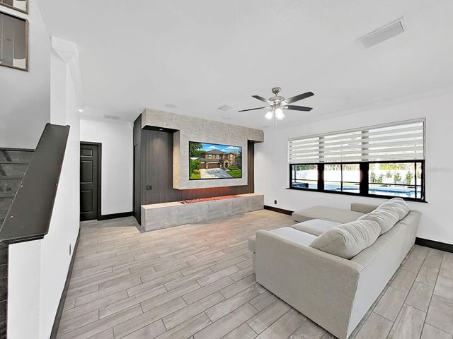 2202 LANDSIDE DRIVE, Valrico, FL 33594