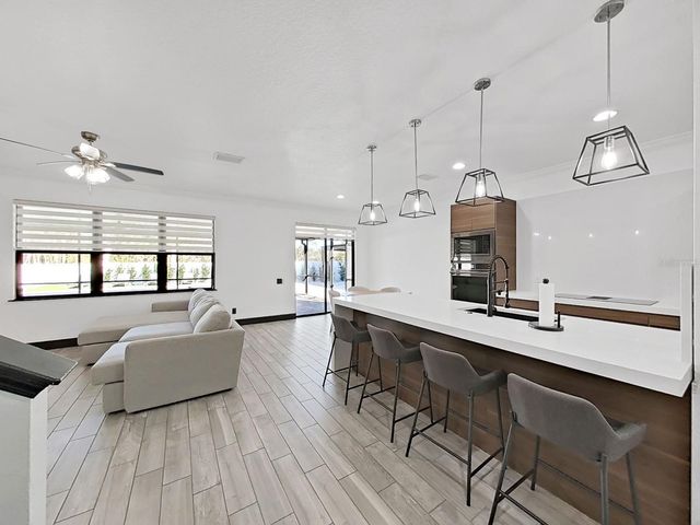 2202 LANDSIDE DRIVE, Valrico, FL 33594