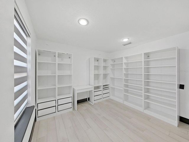 2202 LANDSIDE DRIVE, Valrico, FL 33594