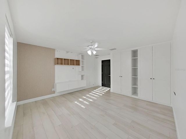 2202 LANDSIDE DRIVE, Valrico, FL 33594